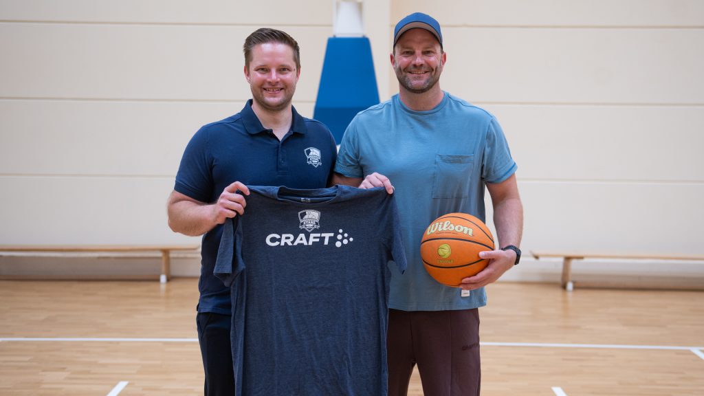 SparkassenStars verlängern den Ausrüstervertrag mit CRAFT Teamwear und JMK Design und Druck