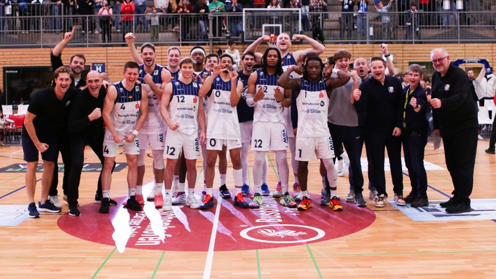 SparkassenStars gewinnen Thriller gegen Nürnberg