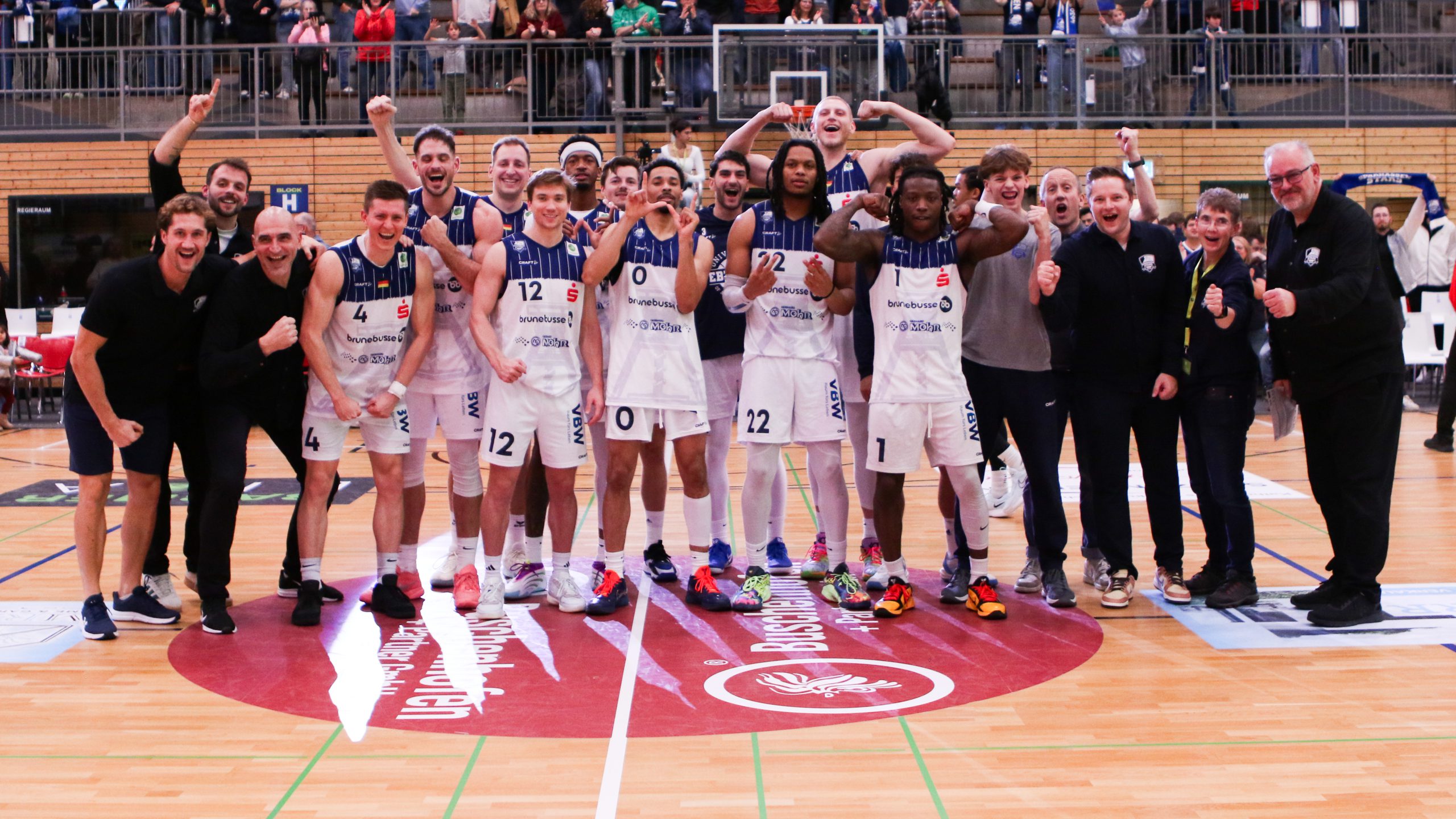 SparkassenStars gewinnen Thriller gegen Nürnberg