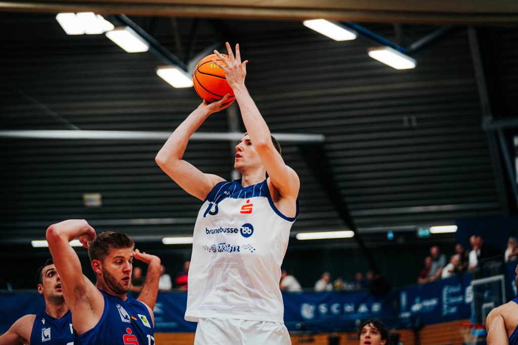 Zweites Heimspiel: SparkassenStars unterliegen knapp in der Rundsporthalle!