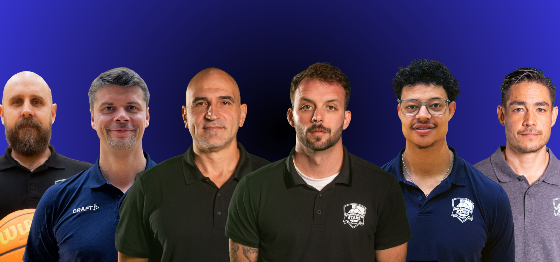 DAS TEAM HINTER DEM TEAM STEHT​